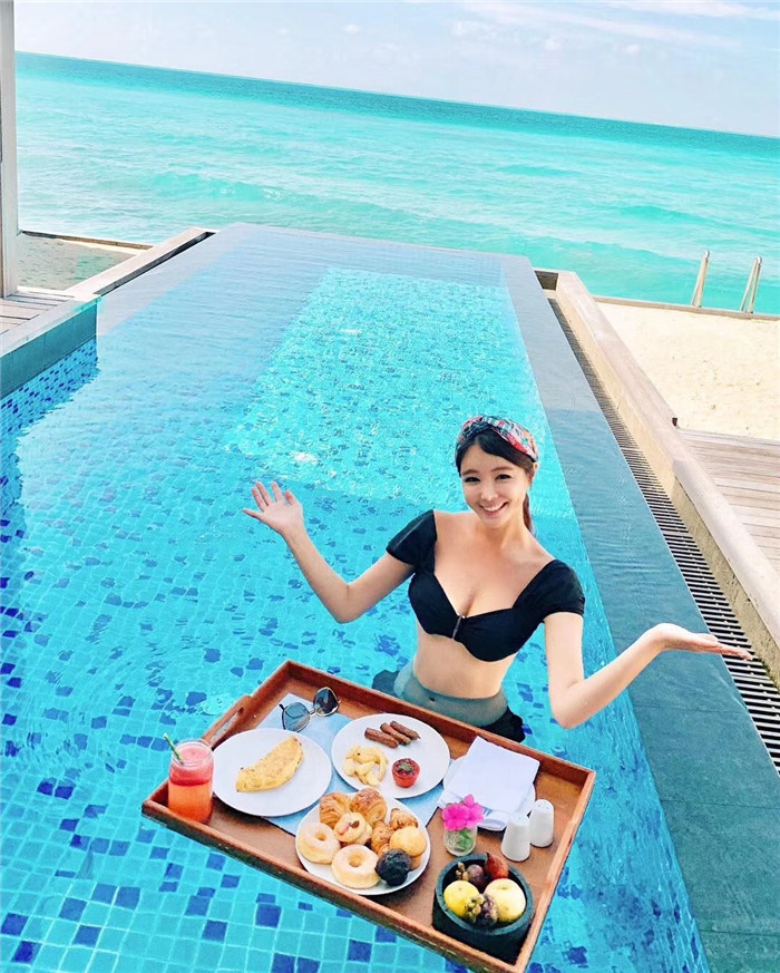马尔代夫斯茹芬富士岛漂浮早餐